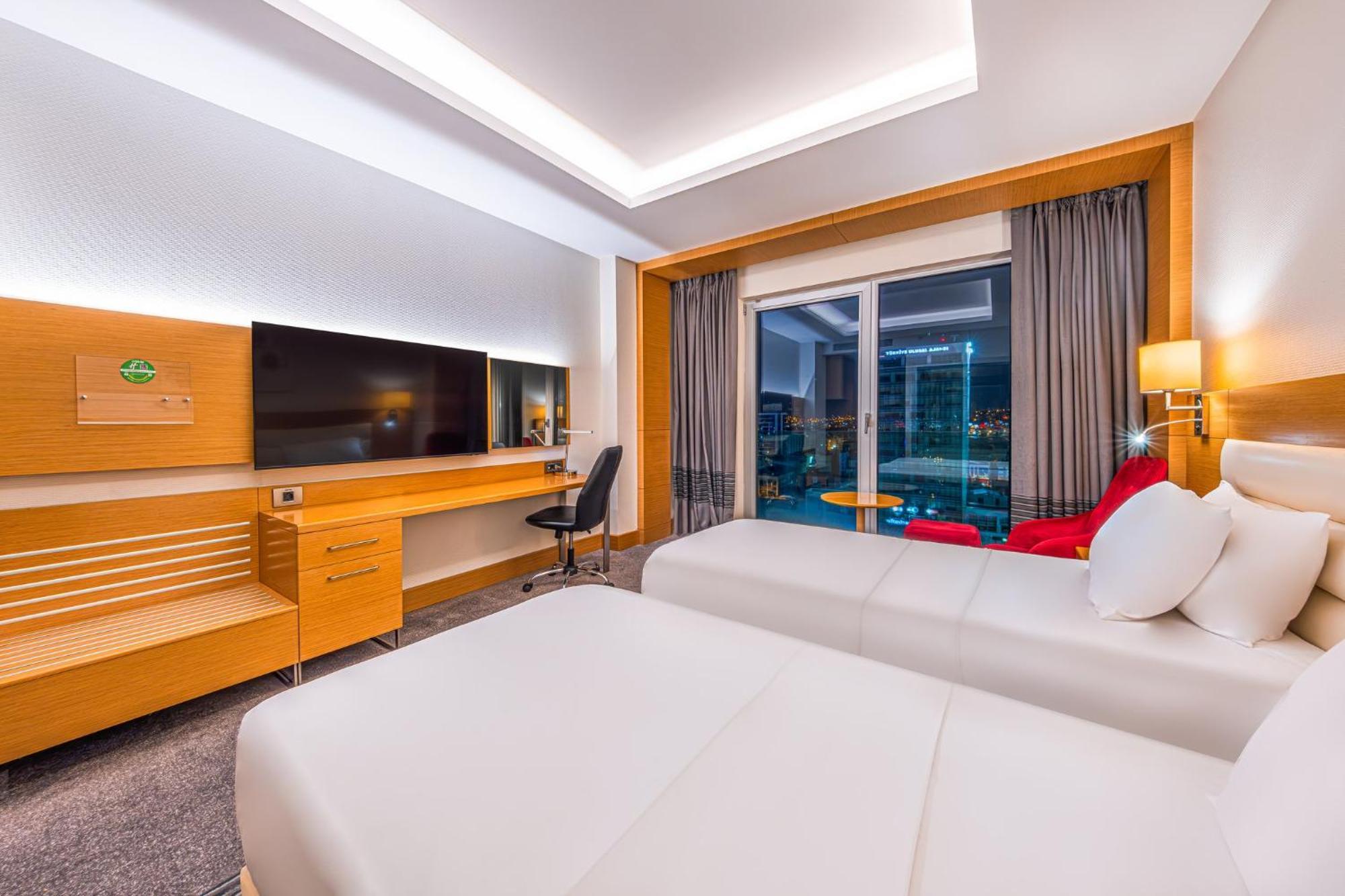 Holiday Inn Ankara - Cukurambar, an IHG Hotel Bagian luar foto