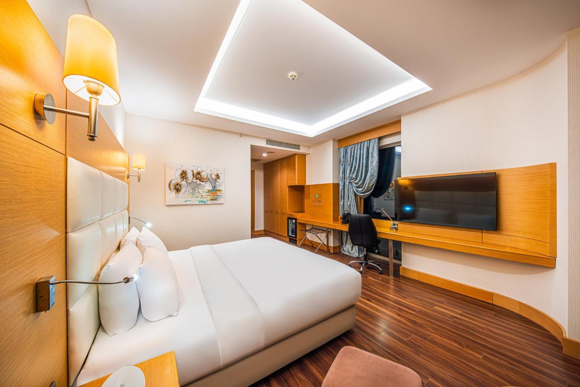 Holiday Inn Ankara - Cukurambar, an IHG Hotel Bagian luar foto