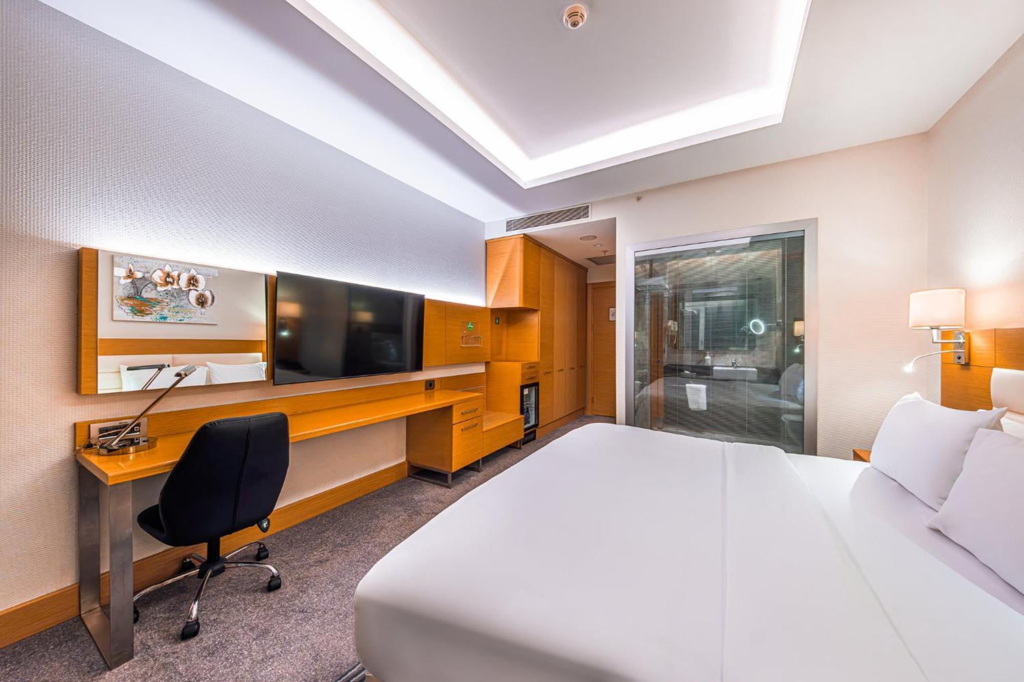 Holiday Inn Ankara - Cukurambar, an IHG Hotel Bagian luar foto