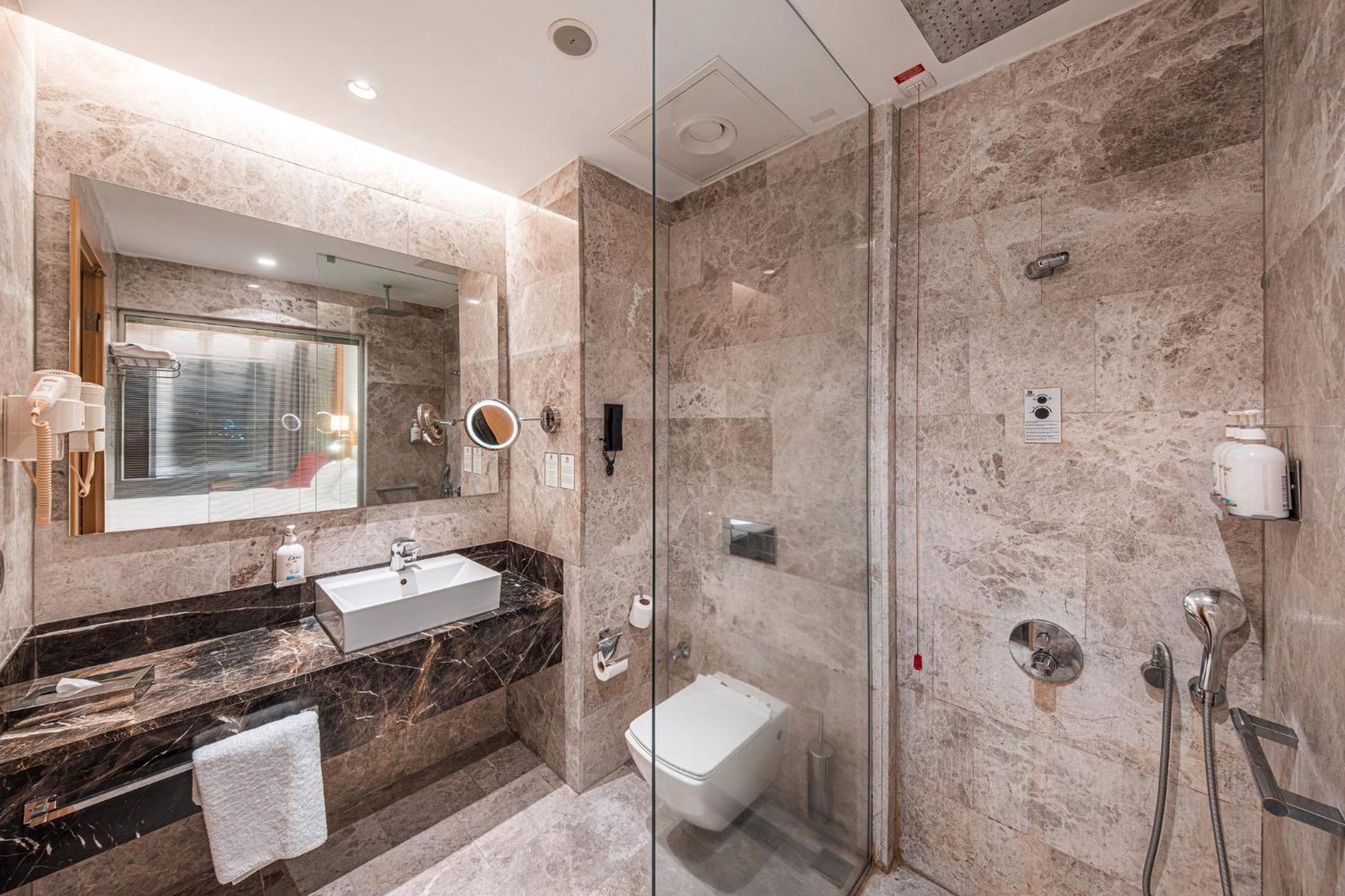 Holiday Inn Ankara - Cukurambar, an IHG Hotel Bagian luar foto