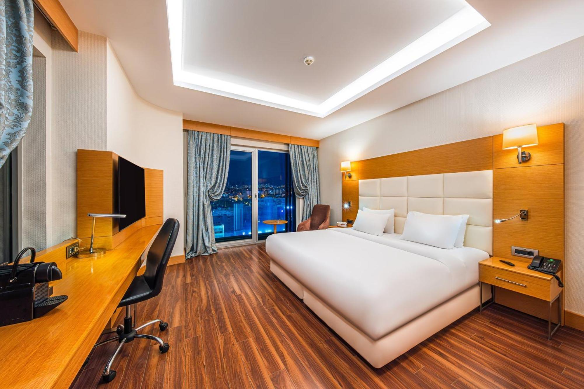 Holiday Inn Ankara - Cukurambar, an IHG Hotel Bagian luar foto